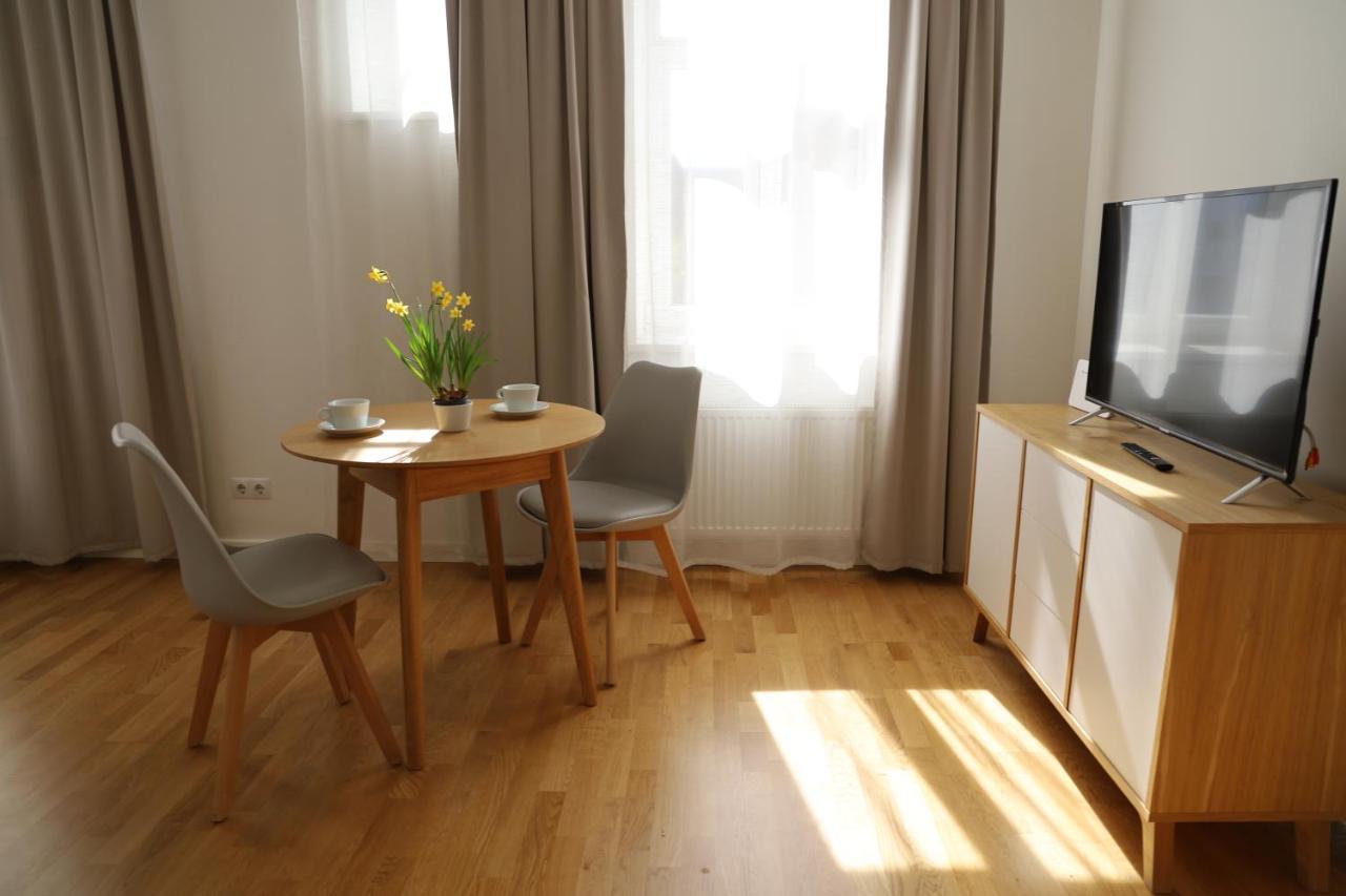 Studio In The City Center รีกา ภายนอก รูปภาพ